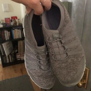 Grey Slip-On Sketchers Sneakers